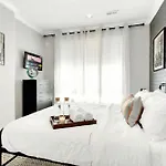 Lux Retreat 12 Beds Games Bar