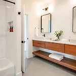 Close To The Gulch - Book Today
