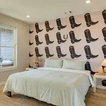 Newly Built 4bdr Townhome W Balcony Minutes To Broadway Lischey By Avantstay Holiday home Nashville