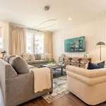 Holiday home Luxe 4br With Fire Pit Grill And Views Nashville