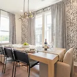 Luxe 4br With Fire Pit Grill And Views Holiday home Nashville