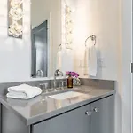 Luxe 4br Retreat With Rooftop Fire Pit & Garage Holiday home *