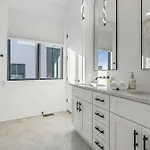 Holiday home Hot Tub Poker Pool Table & Rooftop Mls View