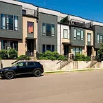 Brand New Views Karaoke Near Downtown Holiday home *