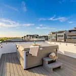 Double Rooftop Decks Hot Tub Karaoke Nashville