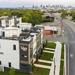 Luxe 4br Retreat With Rooftop Fire Pit & Garage Holiday home Nashville