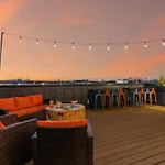 Hot Tub Poker Pool Table & Rooftop Mls View