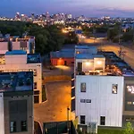 Luxe 4br Retreat With Rooftop Fire Pit & Garage * Nashville