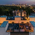 Holiday home Luxe 4br With Fire Pit Grill And Views Nashville