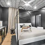 Holiday home The Modern Cowboy - Hot Tub & Rooftop On Music Row *
