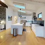 Luxury House Downtown With Private Heated Pool