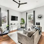 Luxury Close Broadway With Garage And Fire Pit