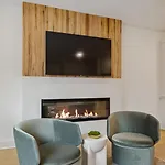 Chic Nash Townhouse Rooftop Patio And Views Nashville