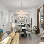 Holiday home The Musgraves - Modern Music Row With Rooftop Nashville