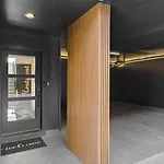 View With Hottub Rooftop Arcade Game And Parking