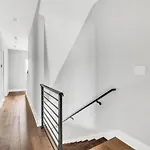 Luxury Close Broadway With Garage And Fire Pit