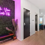 Riverfront Walk To Downtown With Garage Parking * Nashville