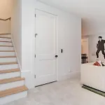 Elevator With Rooftop Hot Tub & Spacious Yard