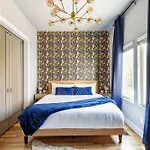 Skyline Rooftop • Game • Sonos Audio Holiday home