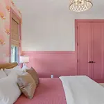 Holiday home The Musgraves - Modern Music Row With Rooftop *