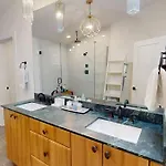 Luxury House Downtown With Private Heated Pool Villa *