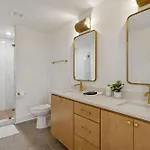 Chic Nash Townhouse Rooftop Patio And Views Nashville