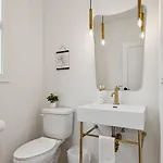 Chic Nash Townhouse Rooftop Patio And Views Holiday home *