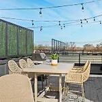 Hot Tub Fire Pit Grill Views Sleeps 24 * Nashville