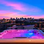 Elevator With Rooftop Hot Tub & Spacious Yard *