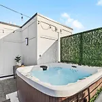 Hot Tub Fire Pit Grill Views Sleeps 24 *