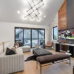 The Modern Cowboy - Hot Tub & Rooftop On Music Row Holiday home Nashville