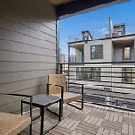 Chic Nash Townhouse Rooftop Patio And Views *