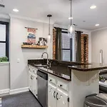 Music City Memories Downtown Nashville - Parking Included