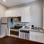 Bright And Cozy Church Conversion1br Nashville