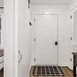Huge Private Patio With Games & Skyline Views *