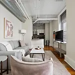 Landing Spectacular 2Bd Gym Nashville