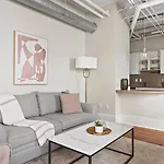 Landing Spectacular 2Bd Gym