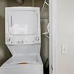 Landing Spectacular 2Bd Gym Nashville