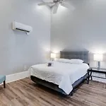 Updated 1br In East Nash-historic Church Building *