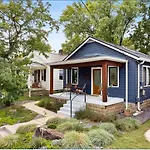 Holiday home Chic Music Retreat &