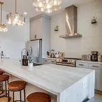 Pet-Friendly Nashville Townhome With Rooftop Deck!