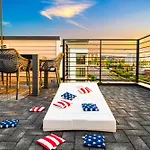 Argyle Rooftop Retreat