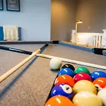 Private Pool Game Compound Minutes To Broadway