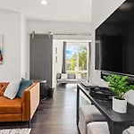 Argyle Rooftop Retreat Holiday home Nashville