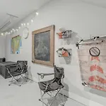Holiday home Rooftop Fire Pit + River Views 4br Sleeps 12