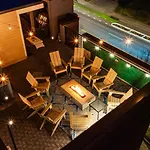 Argyle Rooftop Retreat