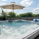 Holiday home Private Pool Game Compound Minutes To Broadway *