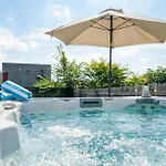 Private Pool Game Compound Minutes To Broadway * Nashville