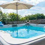 Private Pool Game Compound Minutes To Broadway * Nashville