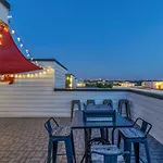 Rooftop Fire Pit + River Views 4br Sleeps 12